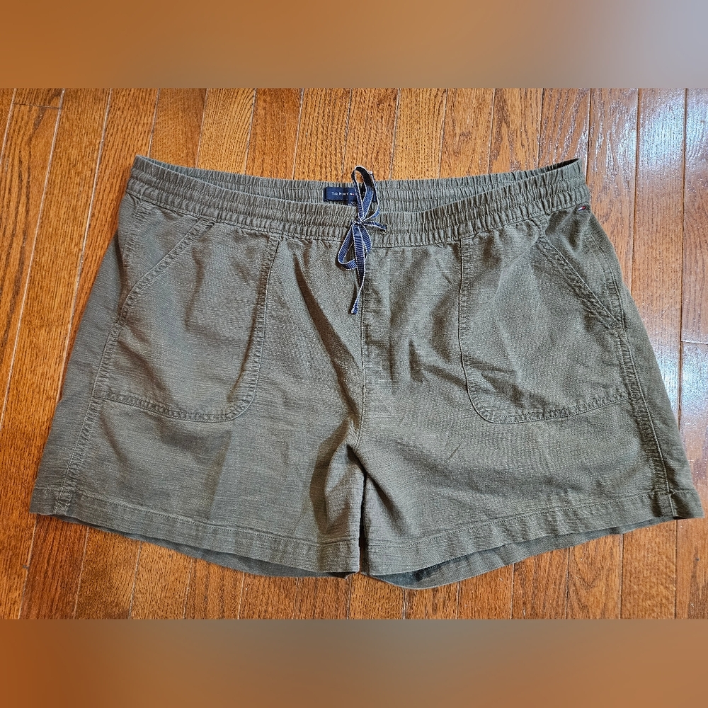 Tommy Hilfiger Shorts Mens size XXL Army Green,Pull-on, Pockets, Drawstring,